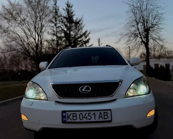 Белый Лексус РХ, объемом двигателя 3.5 л и пробегом 320 тыс. км за 12700 $, фото 4 на Automoto.ua