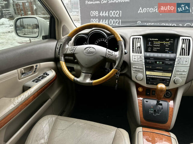 Белый Лексус РХ, объемом двигателя 3.46 л и пробегом 300 тыс. км за 9999 $, фото 15 на Automoto.ua