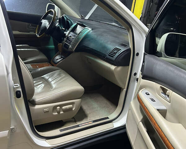 Білий Лексус РХ, об'ємом двигуна 3.31 л та пробігом 209 тис. км за 10500 $, фото 10 на Automoto.ua