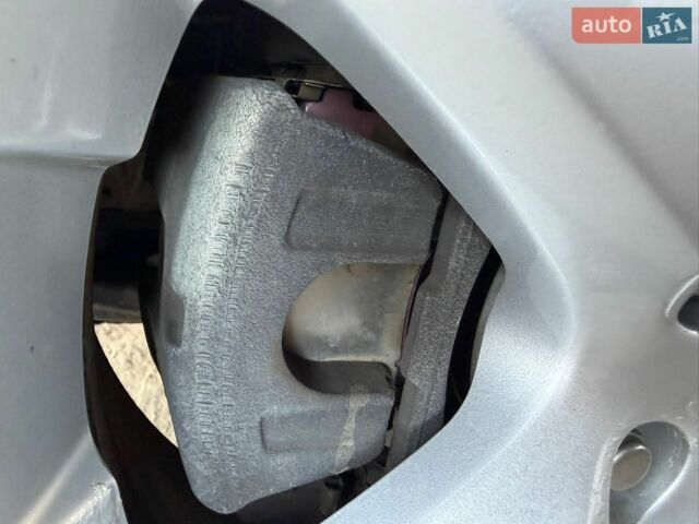 Белый Лексус РХ, объемом двигателя 3.46 л и пробегом 99 тыс. км за 14999 $, фото 60 на Automoto.ua