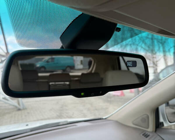 Білий Лексус РХ, об'ємом двигуна 3.46 л та пробігом 287 тис. км за 11600 $, фото 17 на Automoto.ua