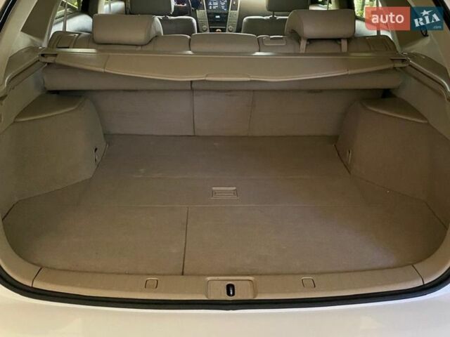 Белый Лексус РХ, объемом двигателя 3.5 л и пробегом 111 тыс. км за 15000 $, фото 13 на Automoto.ua