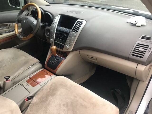 Белый Лексус РХ, объемом двигателя 3.5 л и пробегом 243 тыс. км за 10800 $, фото 4 на Automoto.ua