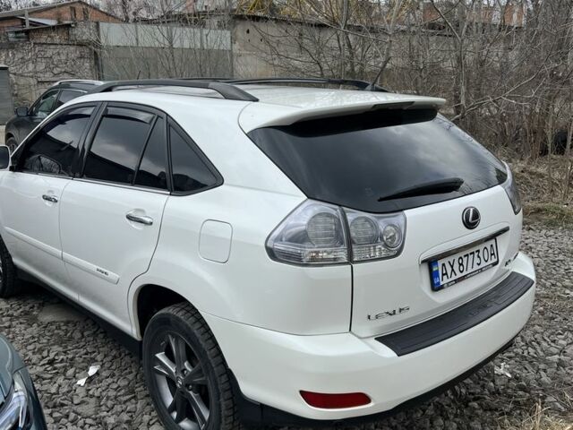 Белый Лексус РХ, объемом двигателя 3.3 л и пробегом 3 тыс. км за 10800 $, фото 3 на Automoto.ua