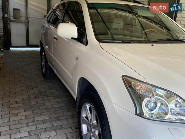 Белый Лексус РХ, объемом двигателя 3.5 л и пробегом 111 тыс. км за 15000 $, фото 6 на Automoto.ua