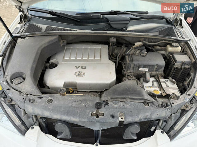 Білий Лексус РХ, об'ємом двигуна 3.46 л та пробігом 287 тис. км за 11600 $, фото 25 на Automoto.ua