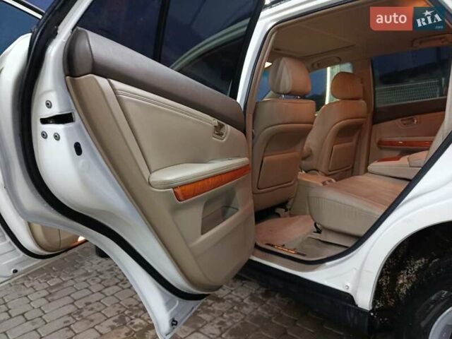 Белый Лексус РХ, объемом двигателя 3.5 л и пробегом 240 тыс. км за 8700 $, фото 6 на Automoto.ua