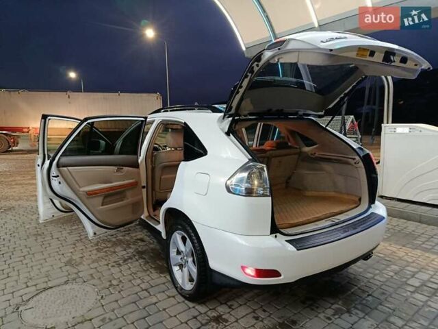 Белый Лексус РХ, объемом двигателя 3.5 л и пробегом 240 тыс. км за 8700 $, фото 1 на Automoto.ua