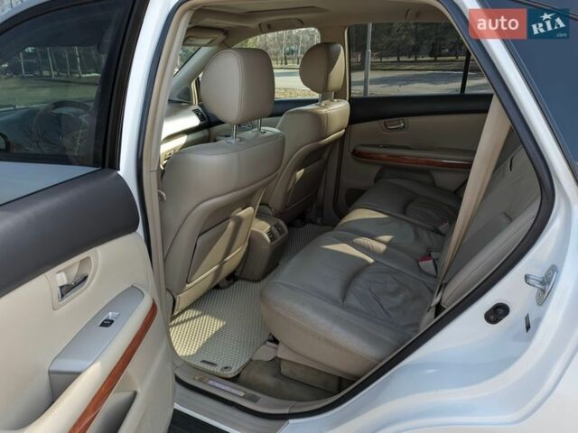 Білий Лексус РХ, об'ємом двигуна 3.31 л та пробігом 199 тис. км за 13800 $, фото 24 на Automoto.ua