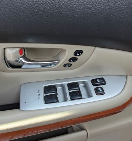 Білий Лексус РХ, об'ємом двигуна 3.31 л та пробігом 199 тис. км за 13800 $, фото 40 на Automoto.ua