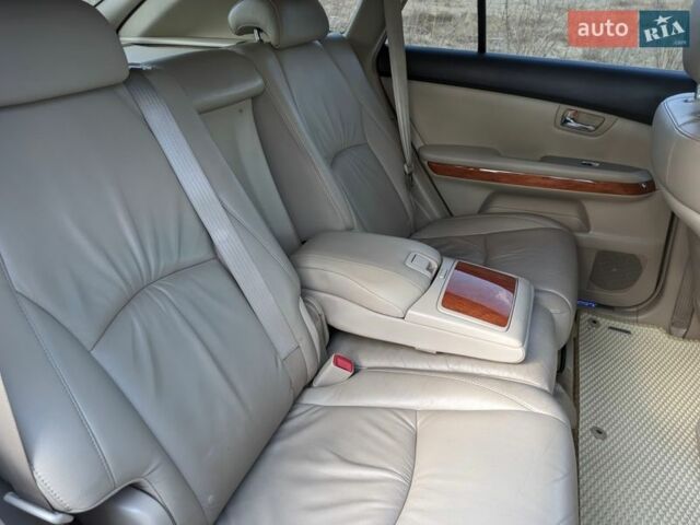 Білий Лексус РХ, об'ємом двигуна 3.31 л та пробігом 199 тис. км за 13800 $, фото 32 на Automoto.ua