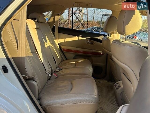 Белый Лексус РХ, объемом двигателя 3.31 л и пробегом 199 тыс. км за 13600 $, фото 22 на Automoto.ua