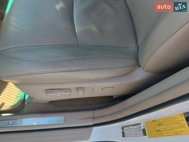 Белый Лексус РХ, объемом двигателя 3.46 л и пробегом 240 тыс. км за 16200 $, фото 13 на Automoto.ua