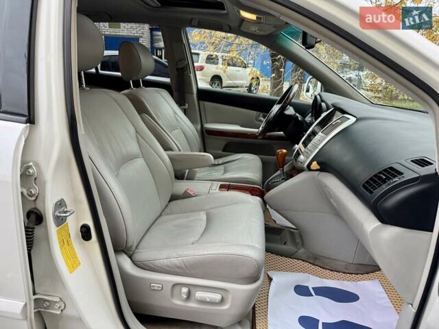 Білий Лексус РХ, об'ємом двигуна 3.31 л та пробігом 160 тис. км за 9990 $, фото 18 на Automoto.ua