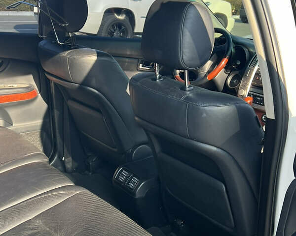 Белый Лексус РХ, объемом двигателя 3.46 л и пробегом 135 тыс. км за 15100 $, фото 2 на Automoto.ua