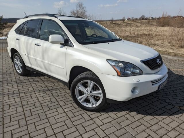 Белый Лексус РХ, объемом двигателя 3.3 л и пробегом 199 тыс. км за 13800 $, фото 2 на Automoto.ua