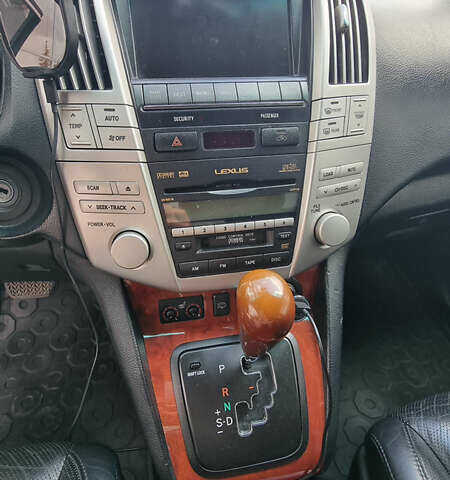 Белый Лексус РХ, объемом двигателя 3.46 л и пробегом 225 тыс. км за 14827 $, фото 10 на Automoto.ua