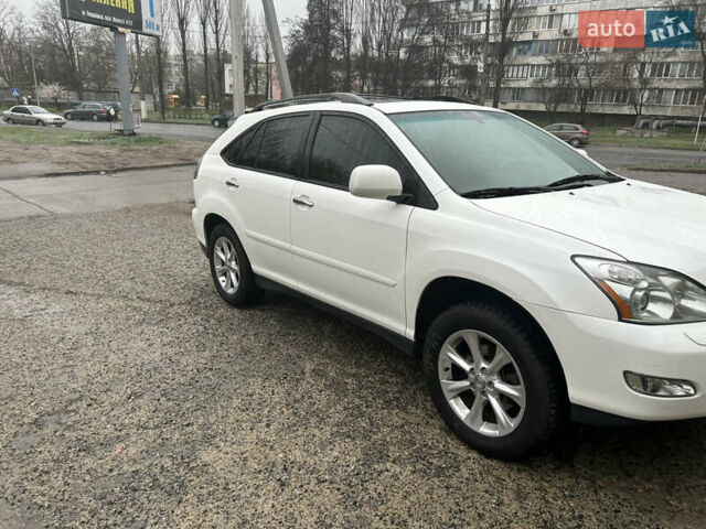 Белый Лексус РХ, объемом двигателя 3.5 л и пробегом 165 тыс. км за 13200 $, фото 4 на Automoto.ua