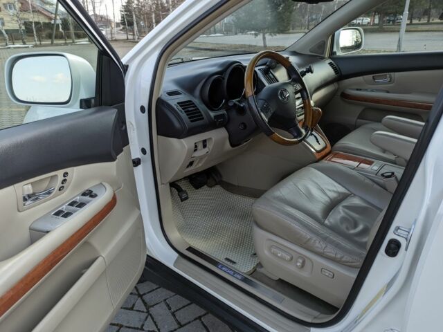 Белый Лексус РХ, объемом двигателя 3.3 л и пробегом 199 тыс. км за 13800 $, фото 12 на Automoto.ua