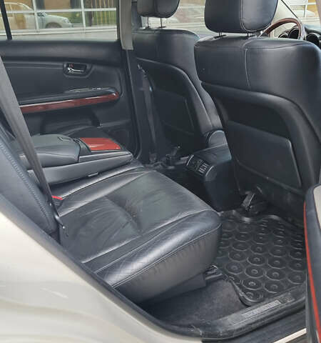 Белый Лексус РХ, объемом двигателя 3.46 л и пробегом 225 тыс. км за 14827 $, фото 5 на Automoto.ua