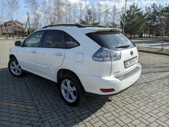 Белый Лексус РХ, объемом двигателя 3.3 л и пробегом 199 тыс. км за 13800 $, фото 6 на Automoto.ua