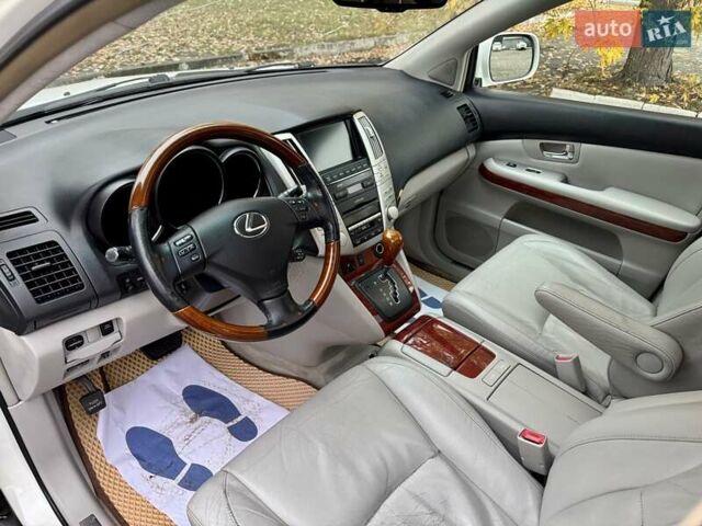 Білий Лексус РХ, об'ємом двигуна 3.31 л та пробігом 160 тис. км за 9990 $, фото 24 на Automoto.ua