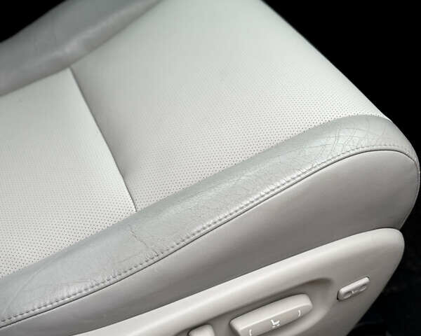 Белый Лексус РХ, объемом двигателя 3.46 л и пробегом 185 тыс. км за 15500 $, фото 29 на Automoto.ua