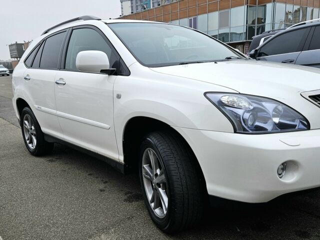 Белый Лексус РХ, объемом двигателя 3.3 л и пробегом 240 тыс. км за 7400 $, фото 3 на Automoto.ua