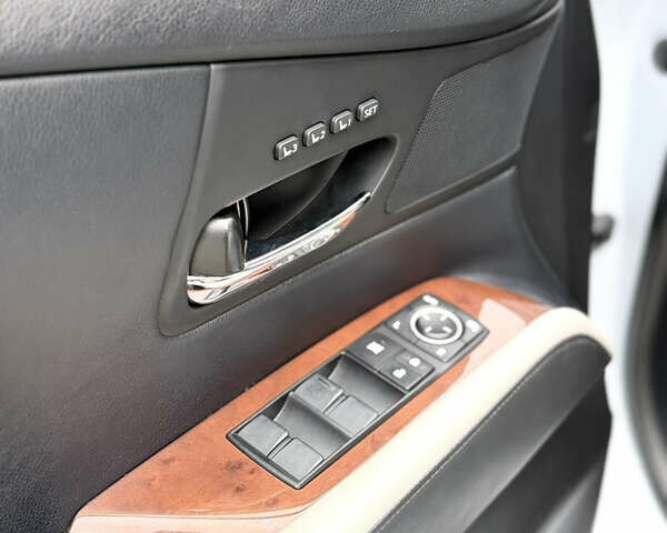 Белый Лексус РХ, объемом двигателя 3.46 л и пробегом 185 тыс. км за 15500 $, фото 33 на Automoto.ua