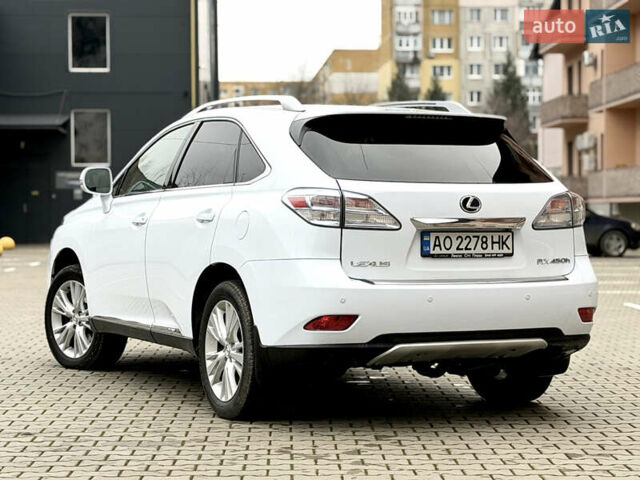 Белый Лексус РХ, объемом двигателя 3.46 л и пробегом 185 тыс. км за 15500 $, фото 3 на Automoto.ua