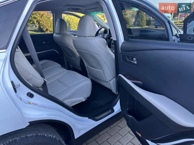 Лексус РХ 2009 у Виноградове на Automoto.ua Білий Лексус РХ, об'ємом двигуна 3.5 л та пробігом 183 тис. км за 18900 $, фото 23 на Automoto.ua