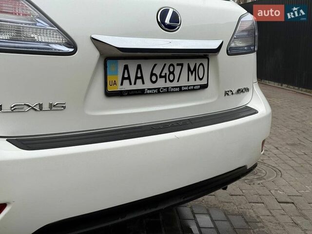 Белый Лексус РХ, объемом двигателя 3.46 л и пробегом 234 тыс. км за 14700 $, фото 2 на Automoto.ua