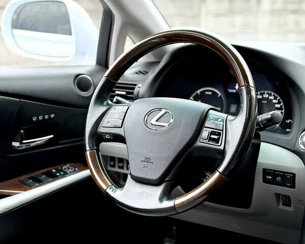 Белый Лексус РХ, объемом двигателя 3.46 л и пробегом 185 тыс. км за 15500 $, фото 23 на Automoto.ua