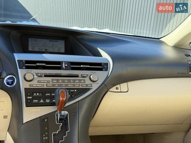 Білий Лексус РХ, об'ємом двигуна 3.46 л та пробігом 234 тис. км за 15999 $, фото 12 на Automoto.ua