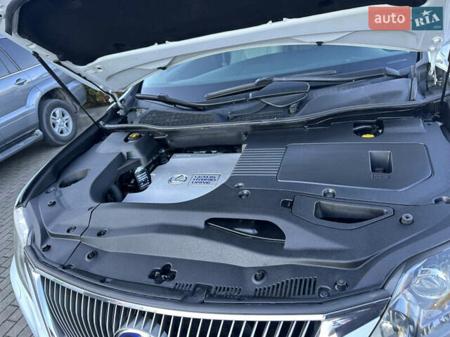 Лексус РХ 2009 у Виноградове на Automoto.ua Білий Лексус РХ, об'ємом двигуна 3.5 л та пробігом 183 тис. км за 18900 $, фото 2 на Automoto.ua