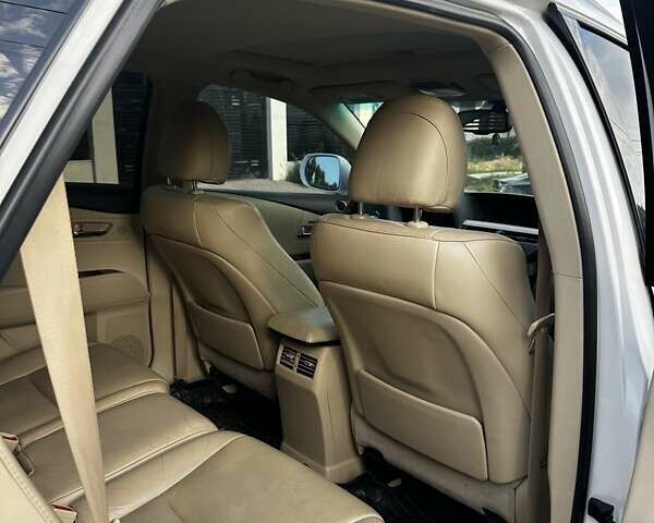 Белый Лексус РХ, объемом двигателя 3.46 л и пробегом 180 тыс. км за 15500 $, фото 6 на Automoto.ua