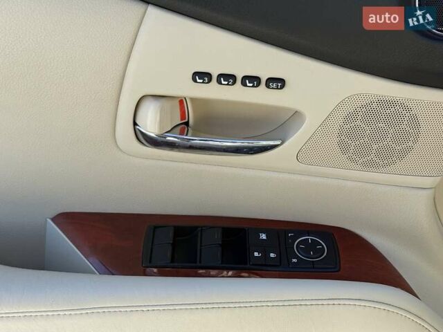 Білий Лексус РХ, об'ємом двигуна 3.46 л та пробігом 234 тис. км за 15999 $, фото 22 на Automoto.ua