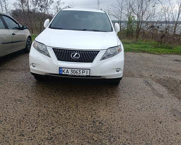 Белый Лексус РХ, объемом двигателя 3.46 л и пробегом 190 тыс. км за 15550 $, фото 1 на Automoto.ua