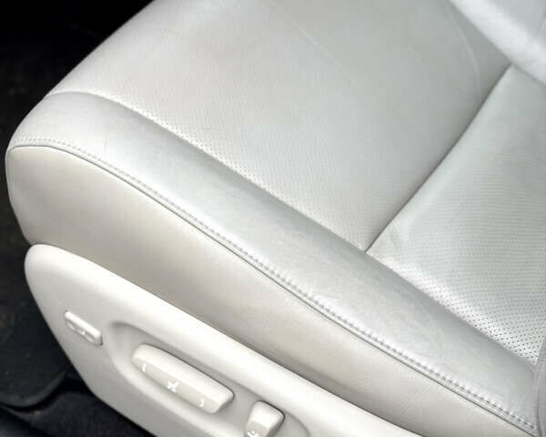 Белый Лексус РХ, объемом двигателя 3.46 л и пробегом 185 тыс. км за 15500 $, фото 35 на Automoto.ua