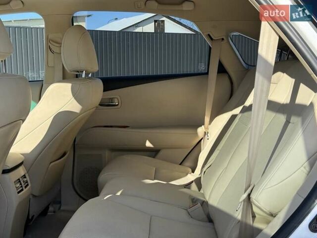 Білий Лексус РХ, об'ємом двигуна 3.46 л та пробігом 234 тис. км за 15999 $, фото 8 на Automoto.ua