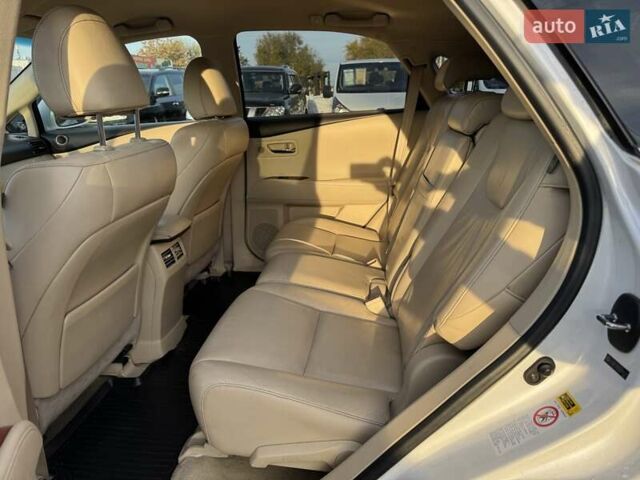 Лексус РХ 2009 в Днепре (Днепропетровске) на Automoto.ua Белый Лексус РХ, объемом двигателя 3.46 л и пробегом 210 тыс. км за 15500 $, фото 14 на Automoto.ua