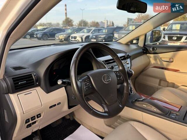 Лексус РХ 2009 в Днепре (Днепропетровске) на Automoto.ua Белый Лексус РХ, объемом двигателя 3.46 л и пробегом 210 тыс. км за 15500 $, фото 11 на Automoto.ua