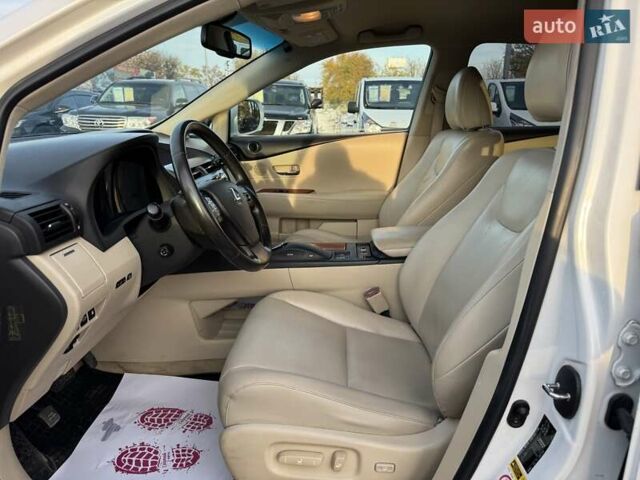 Лексус РХ 2009 в Днепре (Днепропетровске) на Automoto.ua Белый Лексус РХ, объемом двигателя 3.46 л и пробегом 210 тыс. км за 15500 $, фото 13 на Automoto.ua