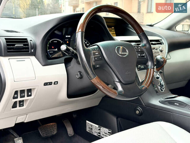 Белый Лексус РХ, объемом двигателя 3.46 л и пробегом 185 тыс. км за 15500 $, фото 34 на Automoto.ua