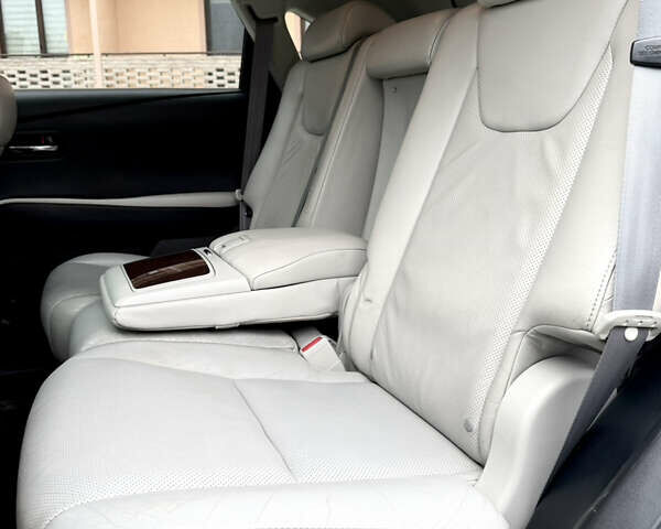 Белый Лексус РХ, объемом двигателя 3.46 л и пробегом 185 тыс. км за 15500 $, фото 18 на Automoto.ua