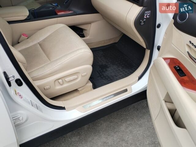 Белый Лексус РХ, объемом двигателя 3.46 л и пробегом 307 тыс. км за 14600 $, фото 10 на Automoto.ua