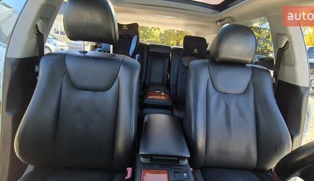 Лексус РХ 2010 в Одессе на Automoto.ua Белый Лексус РХ, объемом двигателя 3.46 л и пробегом 217 тыс. км за 23500 $, фото 28 на Automoto.ua