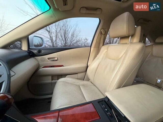 Белый Лексус РХ, объемом двигателя 3.46 л и пробегом 240 тыс. км за 15800 $, фото 121 на Automoto.ua