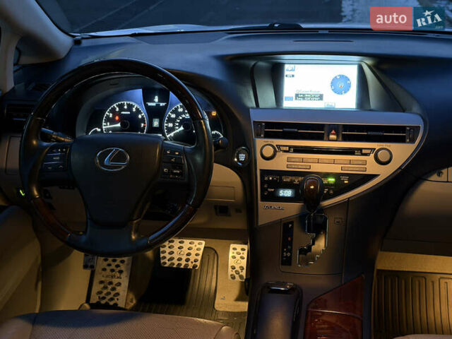 Белый Лексус РХ, объемом двигателя 3.46 л и пробегом 207 тыс. км за 16900 $, фото 33 на Automoto.ua