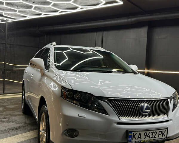 Белый Лексус РХ, объемом двигателя 3.46 л и пробегом 232 тыс. км за 17900 $, фото 2 на Automoto.ua